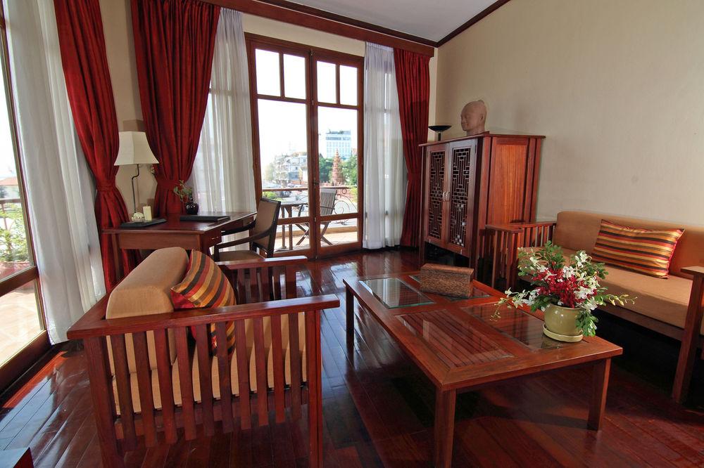 Amanjaya Pancam Suites Hotel Phnom-Penh Buitenkant foto