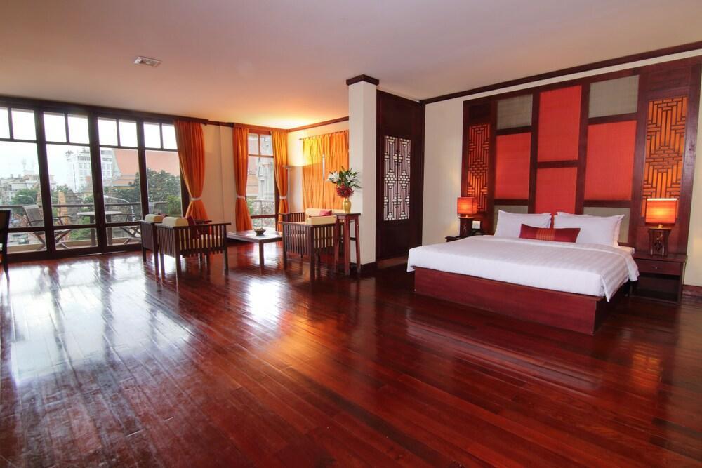 Amanjaya Pancam Suites Hotel Phnom-Penh Buitenkant foto